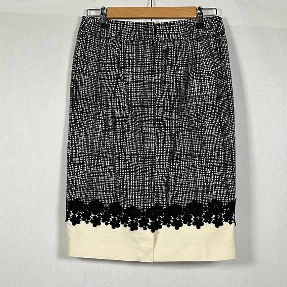 NWOT Talbots Pencil Skirt Size 2 - Picture 2 of 14